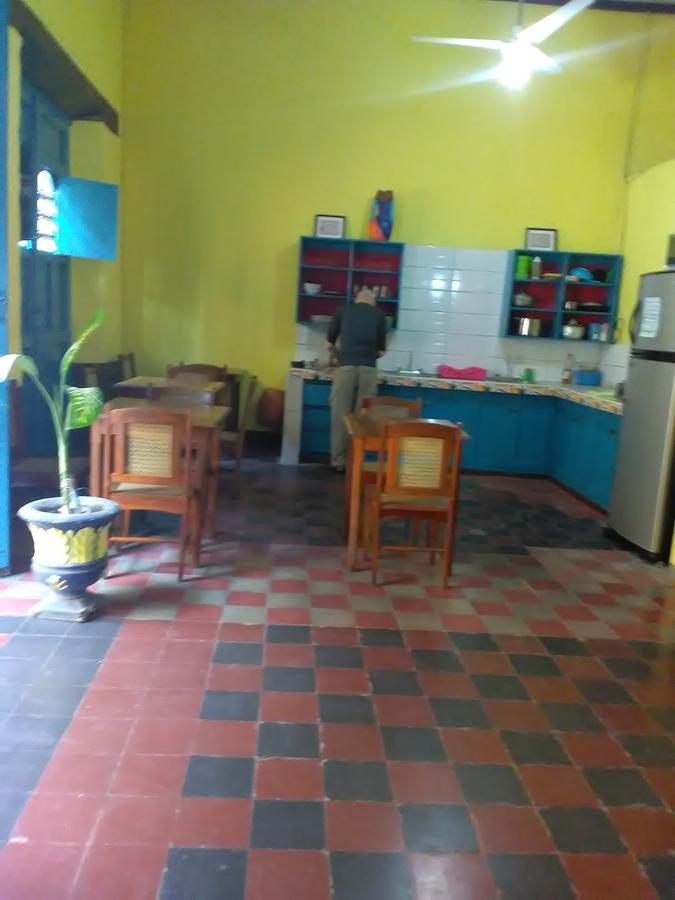 Hostal Casa Ivana León Buitenkant foto