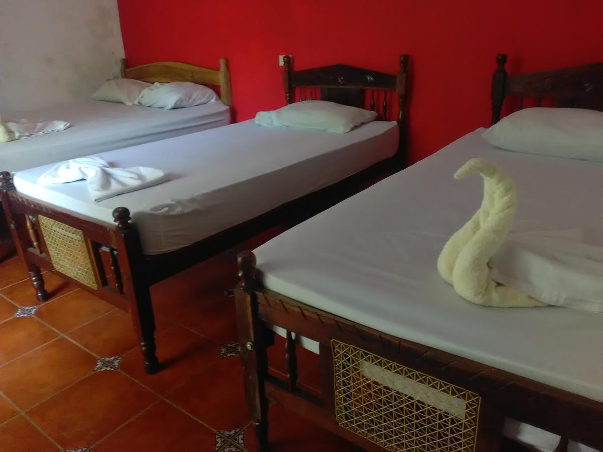 Hostal Casa Ivana León Buitenkant foto