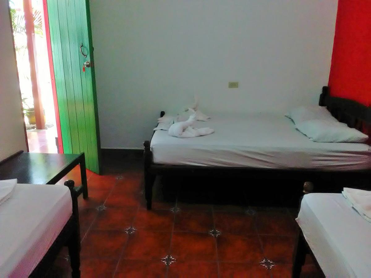 Hostal Casa Ivana León Buitenkant foto