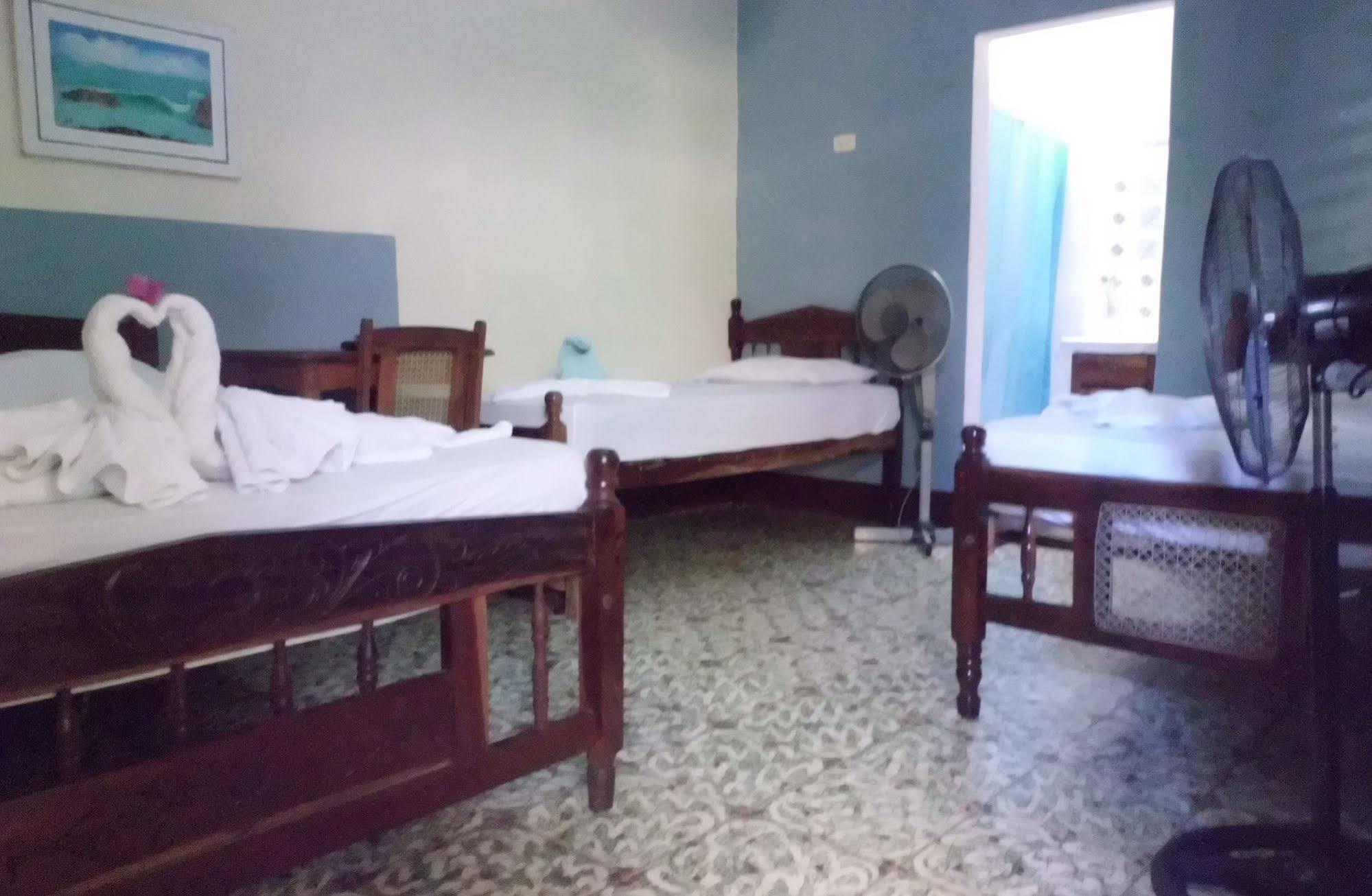 Hostal Casa Ivana León Buitenkant foto